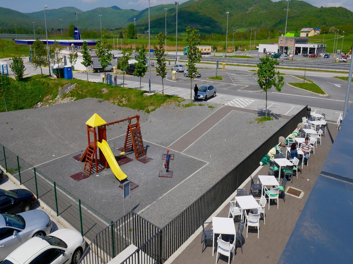 Hotel Lika Sjever Brinje Zewnętrze zdjęcie